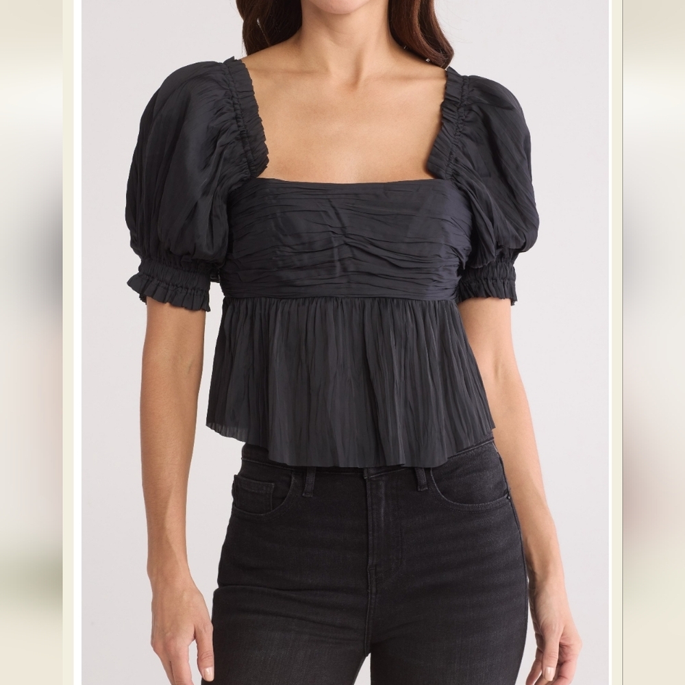 Frame Puff Sleeve Top